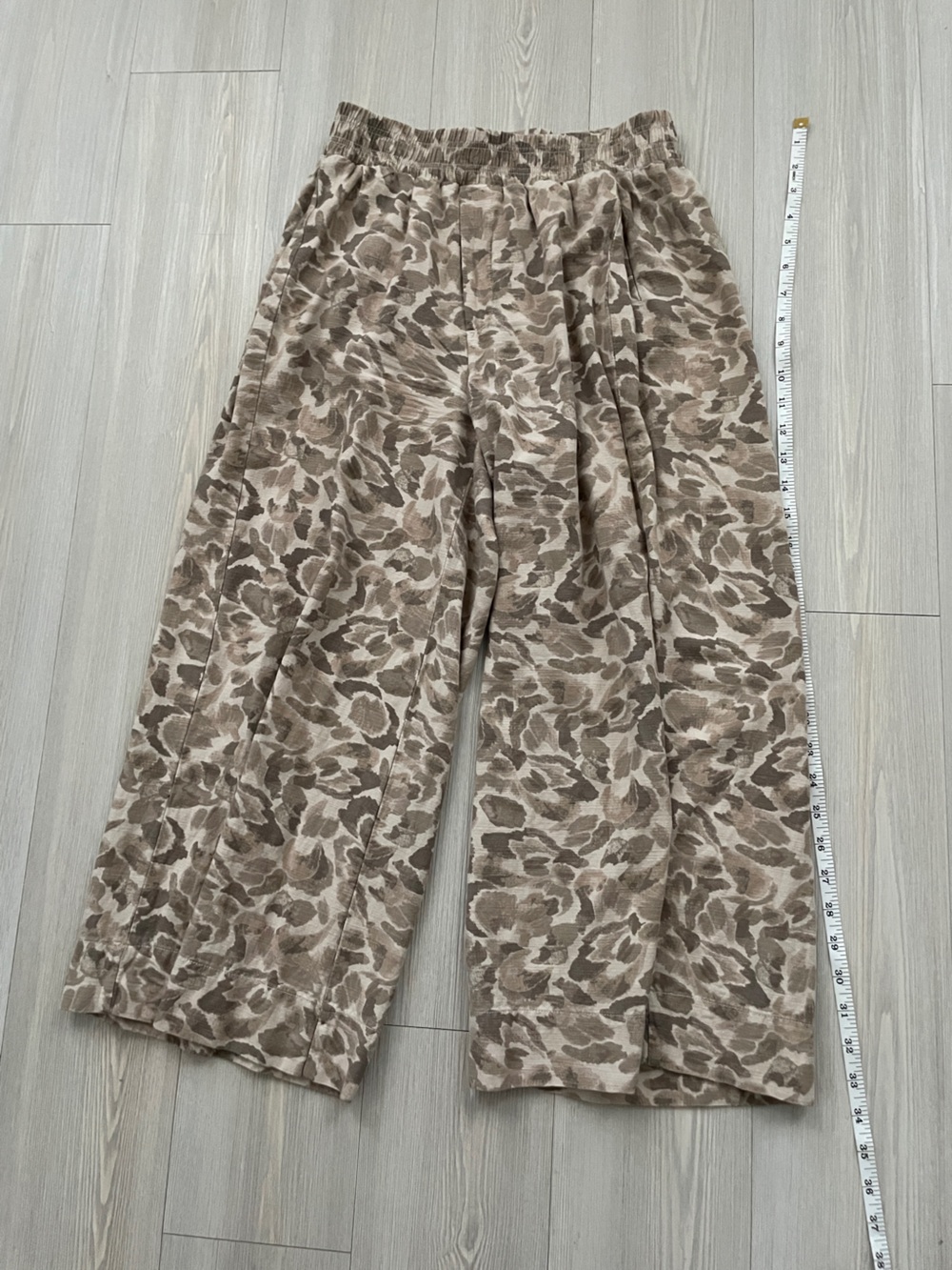 Democracy Brown Animal-Print Wide Leg Baggy Pants - Picture 4 of 4